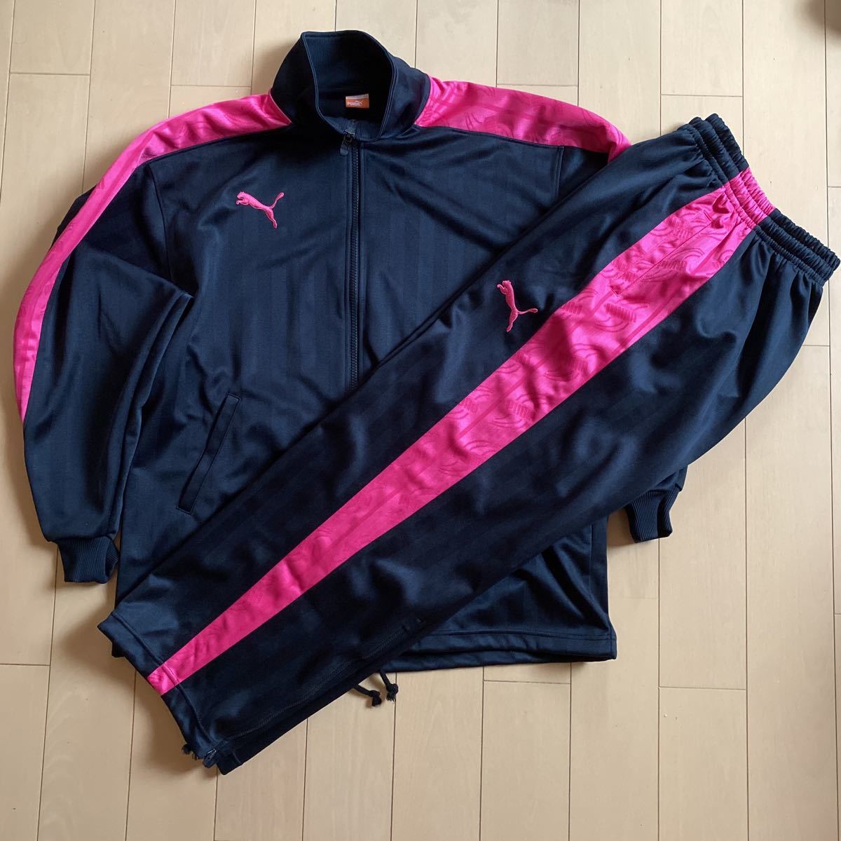 PUMA プーマ ジャージ上下 上S〜M 下S 黒ピンク item details