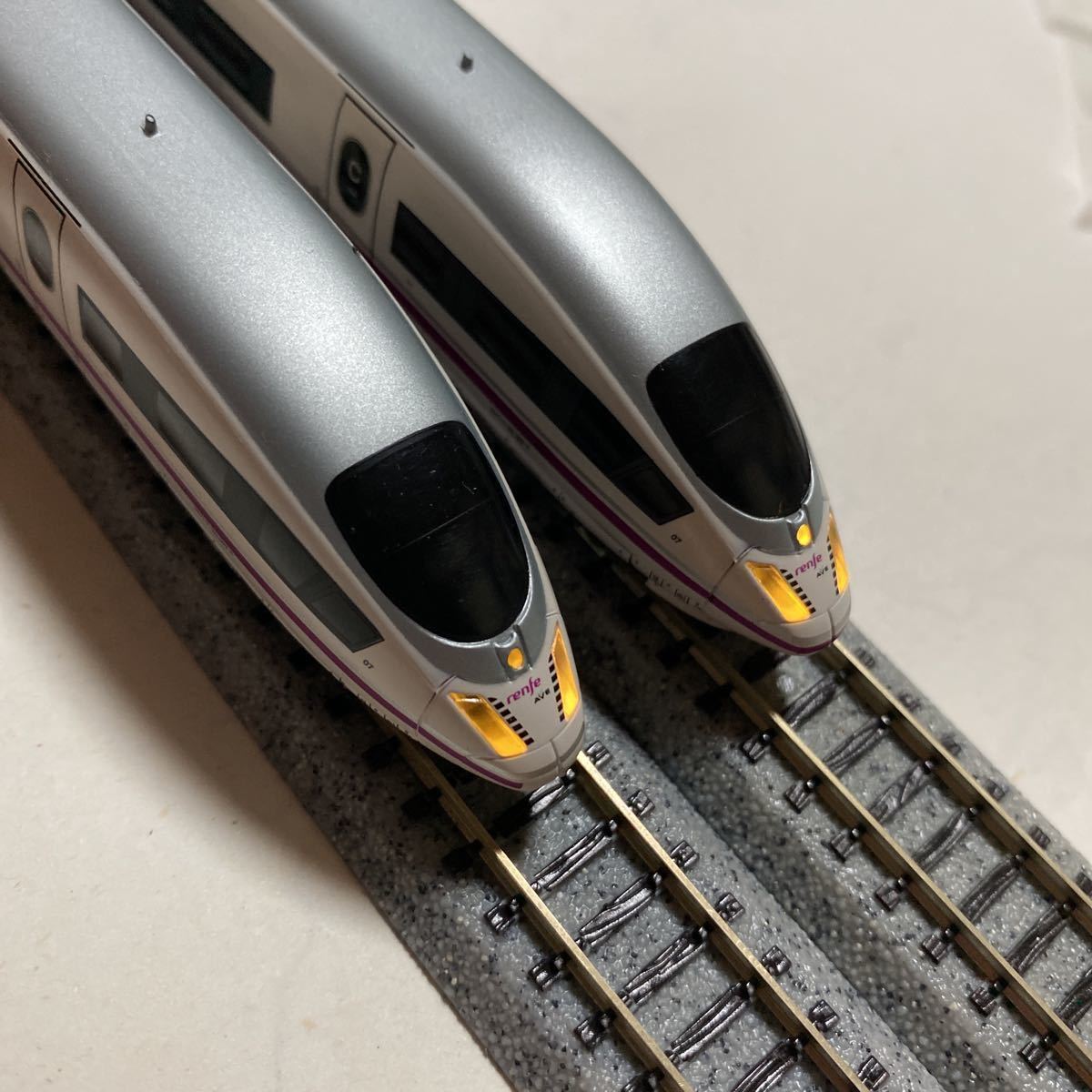 ARNOLD Renfe スペインAVE S 103 8両セットHN2445 鉄道模型 ARNOLD Renfe スペインAVE S 103 8両セットHN2445 鉄道模型