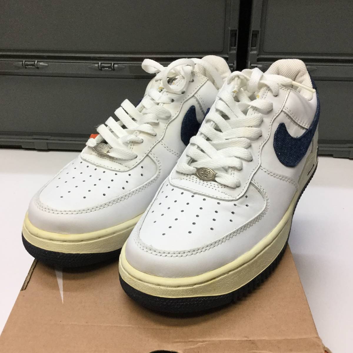 02 NIKE AIR FORCE 1 DENIM SWOOSH ナイキ エアフォース1 デニムスウォッシュ 624040-143 US8 26cm_画像4