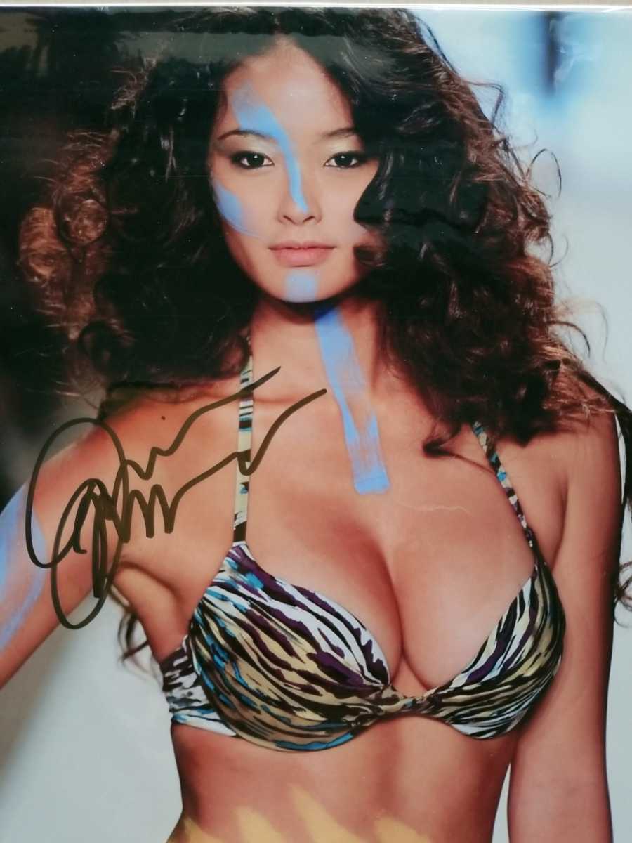 ■ジェラ・マリアーノ/Jarah Mariano■【直筆サイン入り写真①】★アメリカ合衆国ファッションモデル★◆COA証明書付属◆○新品未開封○