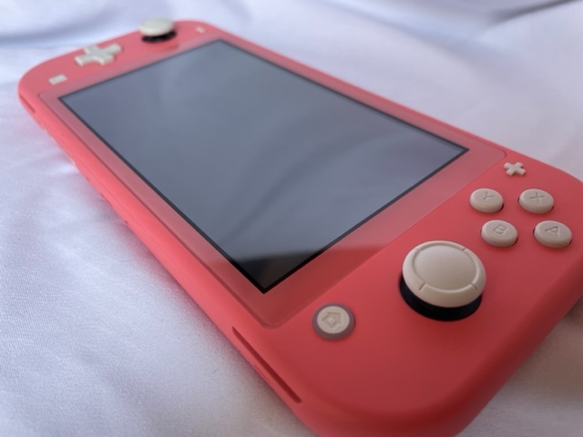 【美品】ニンテンドースイッチライト　コーラル　ピンク　Nintendo Switch Lite 箱、ACアダプタ付き 動作確認品　【１円スタート】_画像5