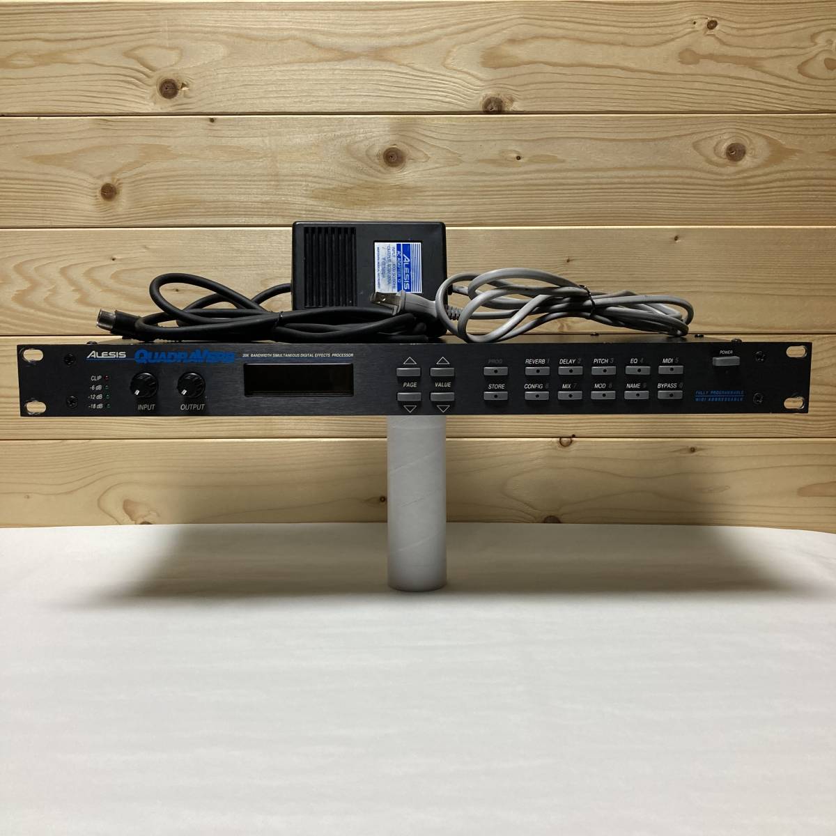 ALESIS アレシス QUADRAVERB クアドラバーブ 20K Bandwidth Simultaneous Digital Effects Processor 空間系マルチエフェクター