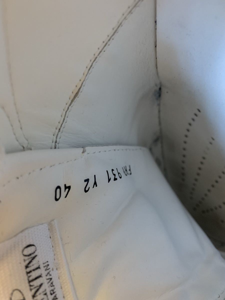 正規 VALENTINO ヴァレンティノ ロック スタッズ アンタイトルド 正規 VALENTINO ヴァレンティノ ロック スタッズ アンタイトルド