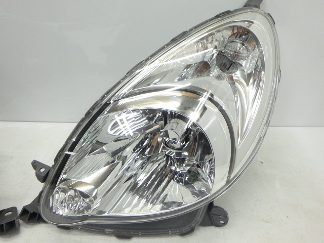 ★コーティング加工済★　トヨタ　NCP20/25　ファンカーゴ　後期　ヘッドライト　左右セット　HID　52-090　220722208_画像4