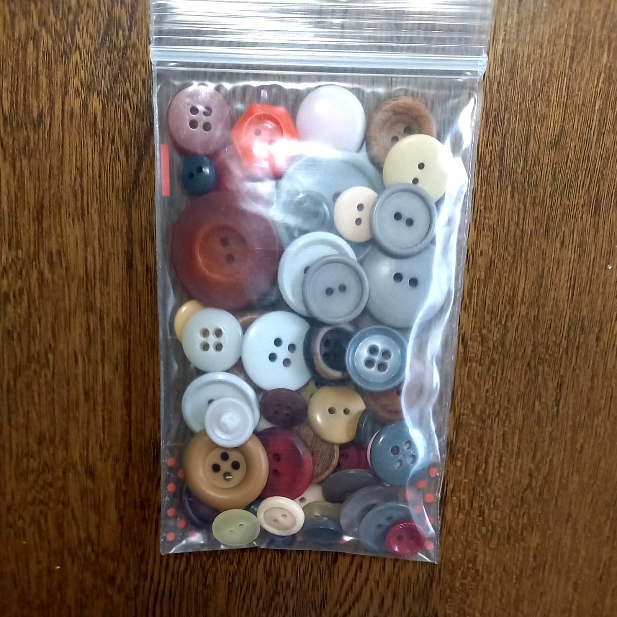 手芸用ボタン　まとめ売り　 昭和レトロ アンティークボタン ハンドメイド　約250個