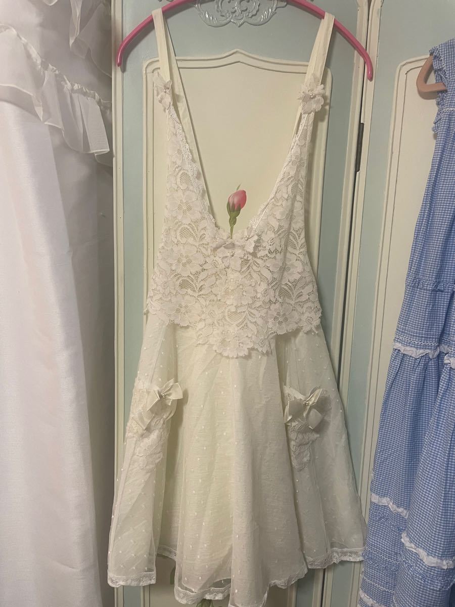 さえら ヒスクローネ エプロンドレス 最後のお値下げ | yachaqs.com