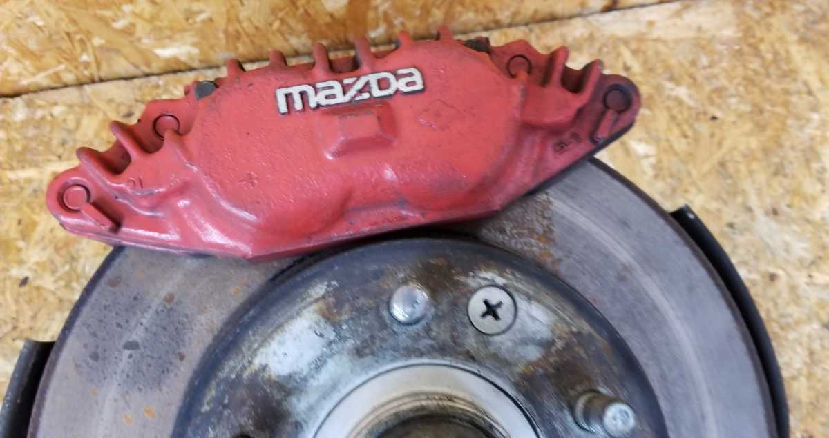 ** Mazda Savanna RX-7 FC3S brake caliper caliper, rotor left passenger's seat side has overhauled red caliper L **C 2