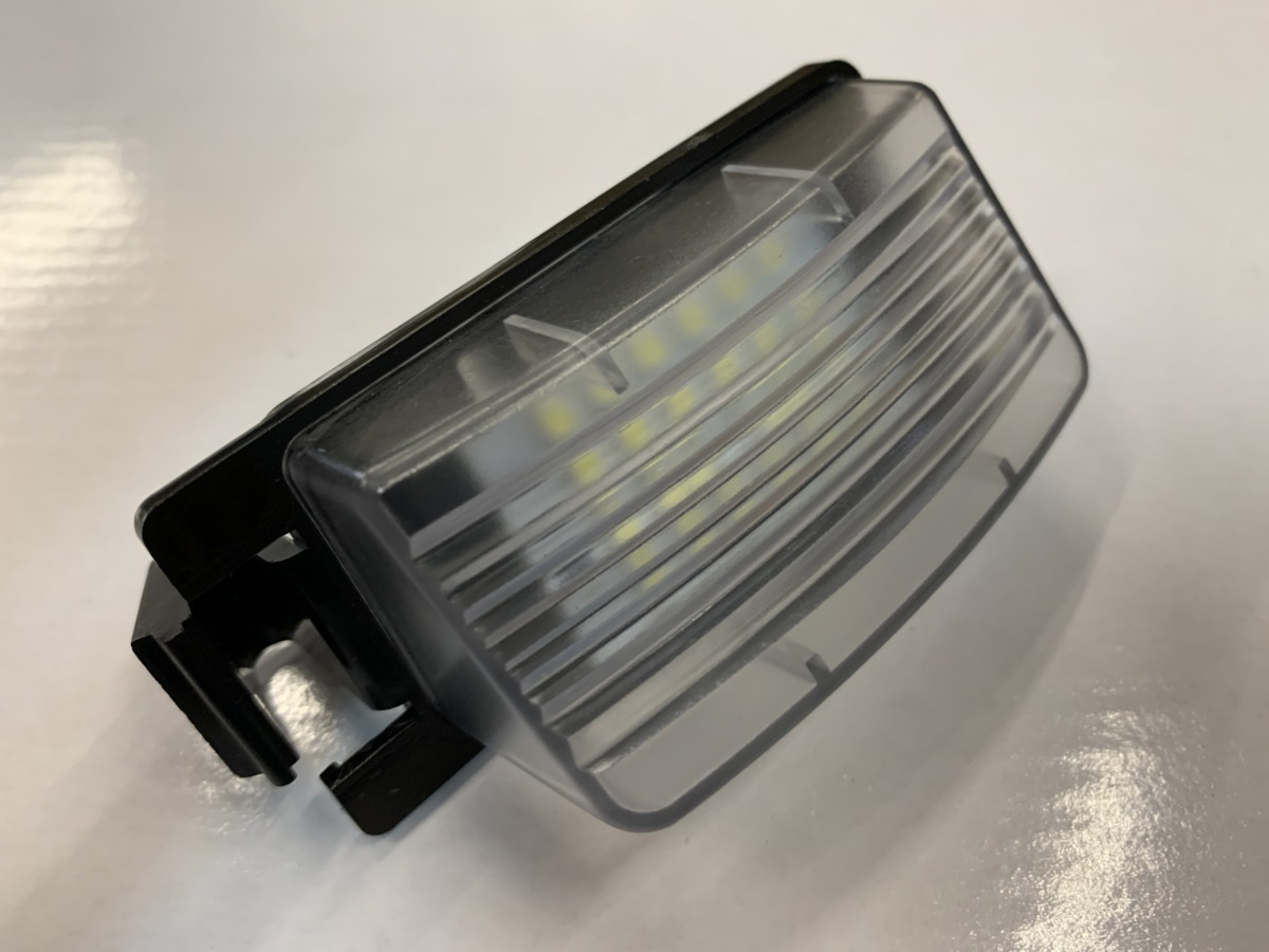日産 キャンセラー内蔵LEDナンバー灯　ライセンスランプ 　単品１個_画像3