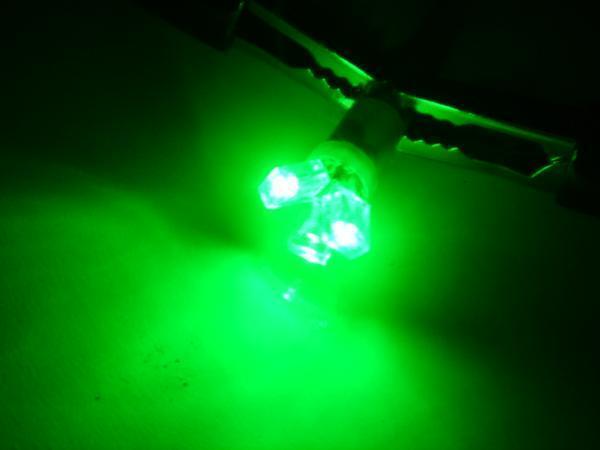 T5型 開花3連 LEDウェッジ球 緑　グリーン エアコンパネル 灰皿ランプ　メーター_画像1