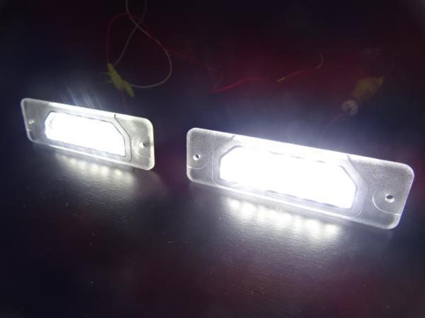 日産 キャンセラー 内蔵 LED ライセンスランプ 　ナンバー灯　バサラ JU30_画像1