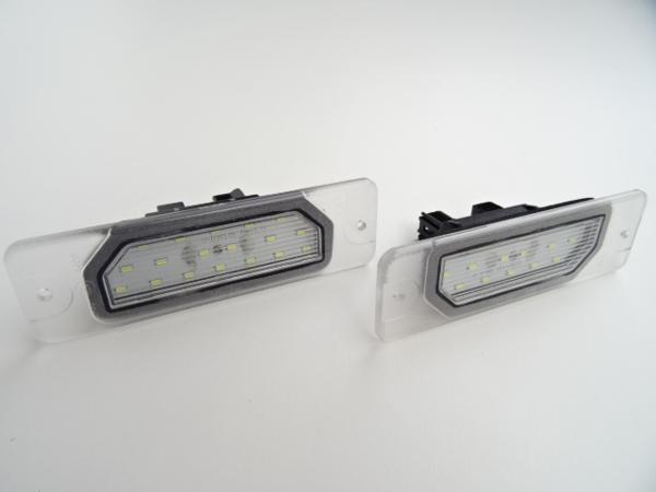 日産 キャンセラー 内蔵 LED ライセンスランプ ナンバー灯　プレサージュ U30_画像3