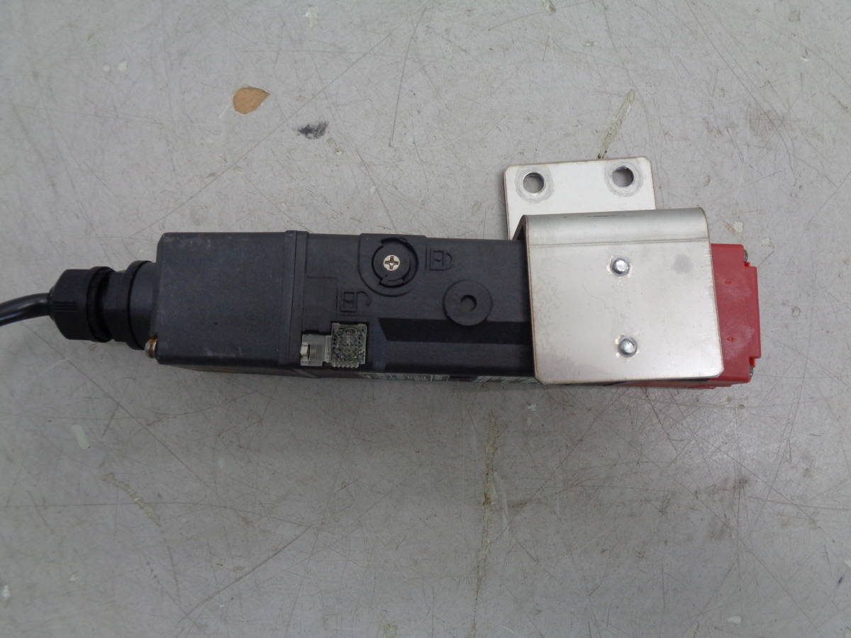 MK5773 オムロン(omron) 小形電磁ロック・セーフティドア MK5773 オムロン(omron) 小形電磁ロック・セーフティドア