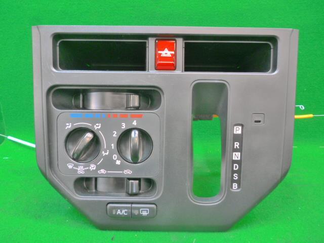 ルーミー 5BA-M900A A/Cスイッチパネル_画像2