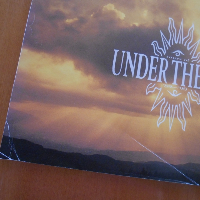 驚きの価格が実現 Up Beat Tour Of Under The Sun 19 1990 ツアーパンフレット アップビート アンダー ザ サン 広石武彦 Www Thewalldogs Com