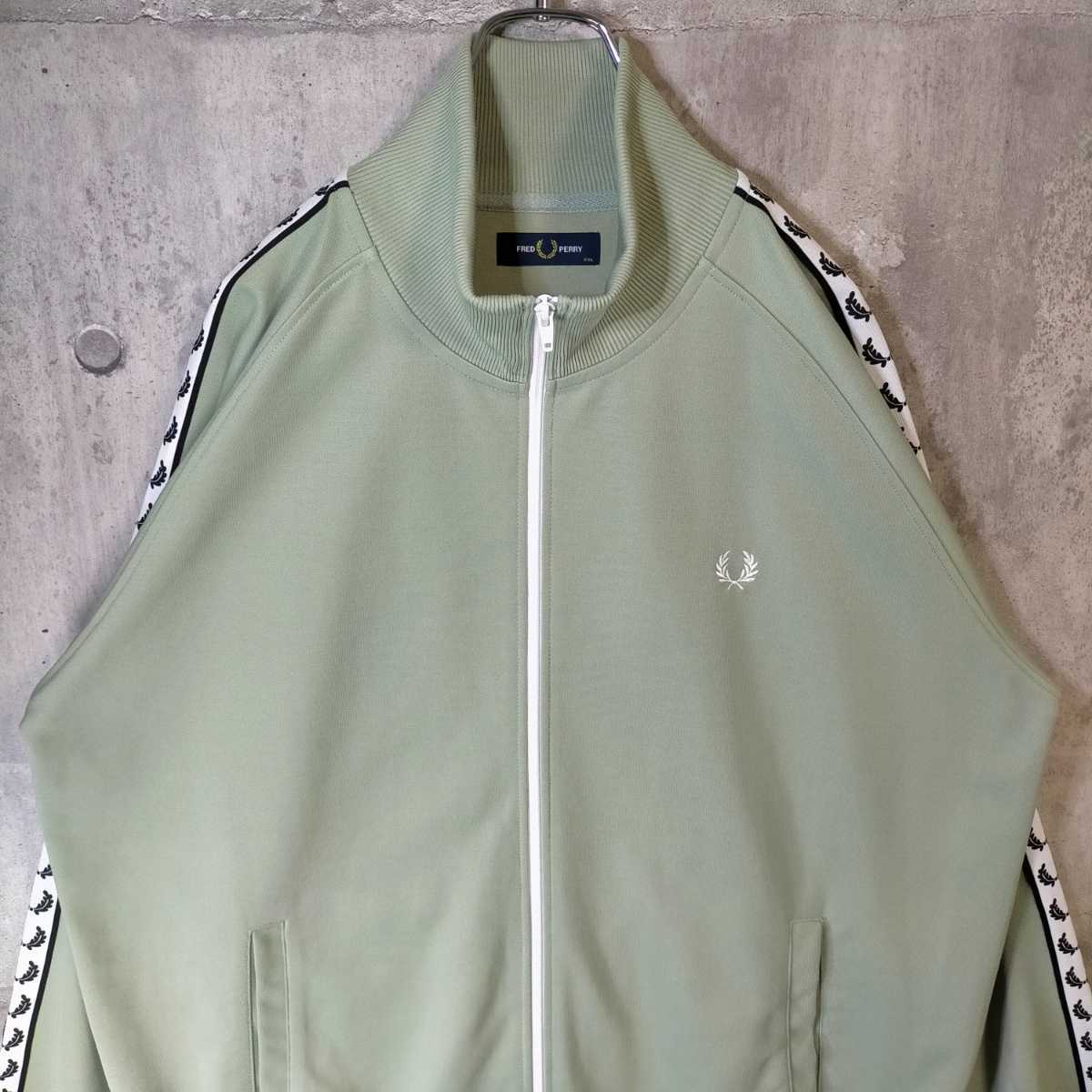 激レア くすみグリーン 4XL フレッドペリー 緑 白 Dull Green White