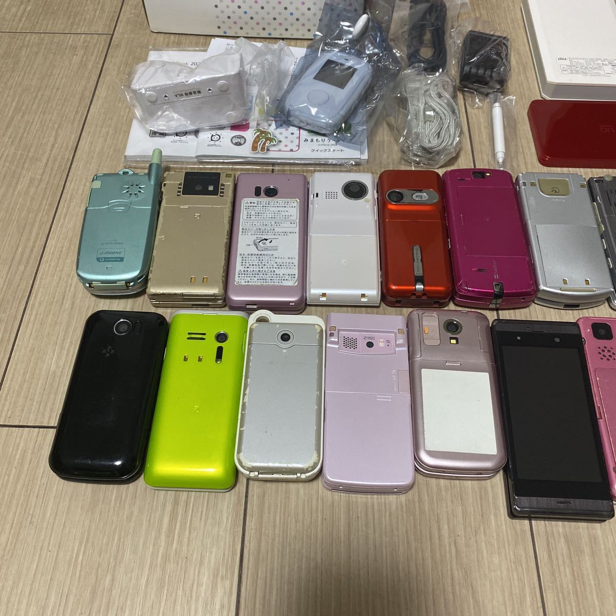 携帯電話 ガラケー 本体 au SoftBank ドコモ Vodafone j-phone 等
