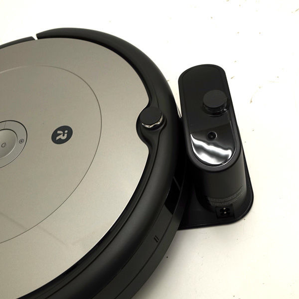 ☆ アイロボット Roomba694 ロボット掃除機 ルンバ 694(0220429082) ☆ アイロボット Roomba694 ロボット掃除機 ルンバ 694(0220429082)