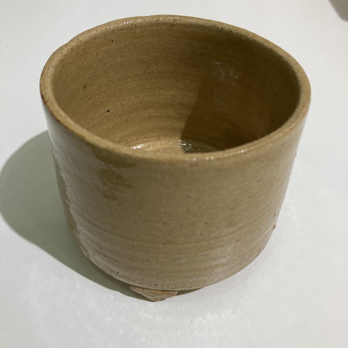 黄瀬戸　茶道具 竹村脩作　三足　天目茶碗？　共箱付き　サイズ高さ7cm直径8cm_画像2