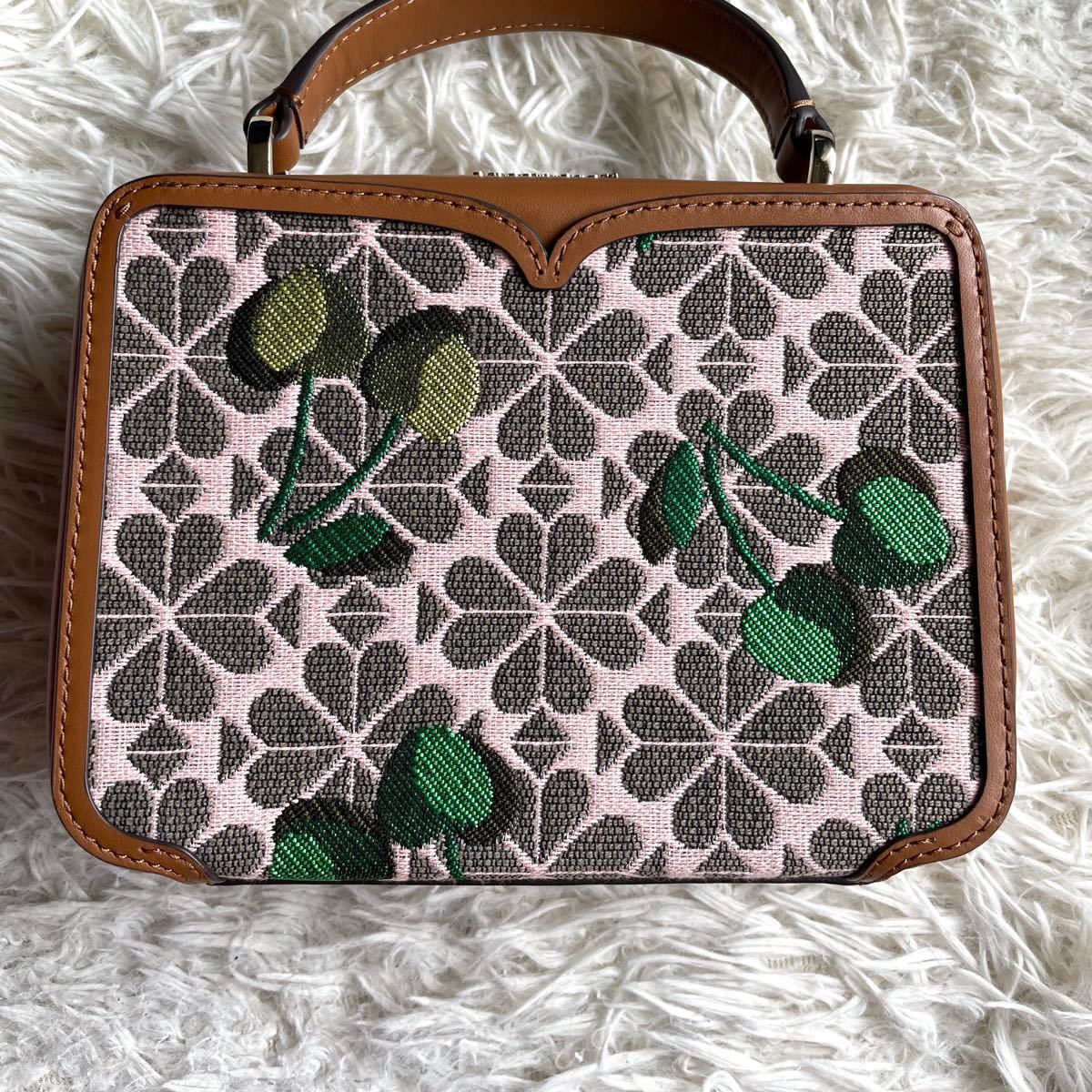 希少・極美品☆Katespade Newyork ケイトスペードニューヨーク