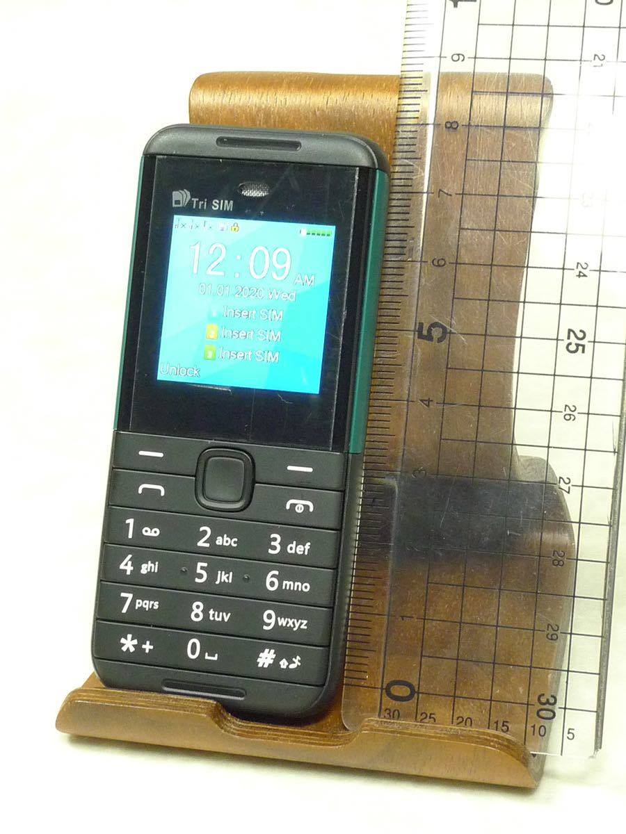 【たったの8cm】超小型携帯電話　ブラック　新品　激レア品　SIMフリー　トリプルSIM 海外限定品　送料無料_画像4