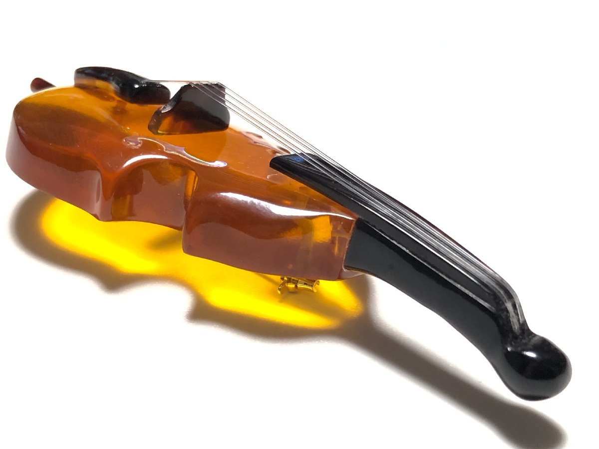 本琥珀 本鼈甲 白蝶貝象嵌 18.4g コントラバス ブローチ 美品