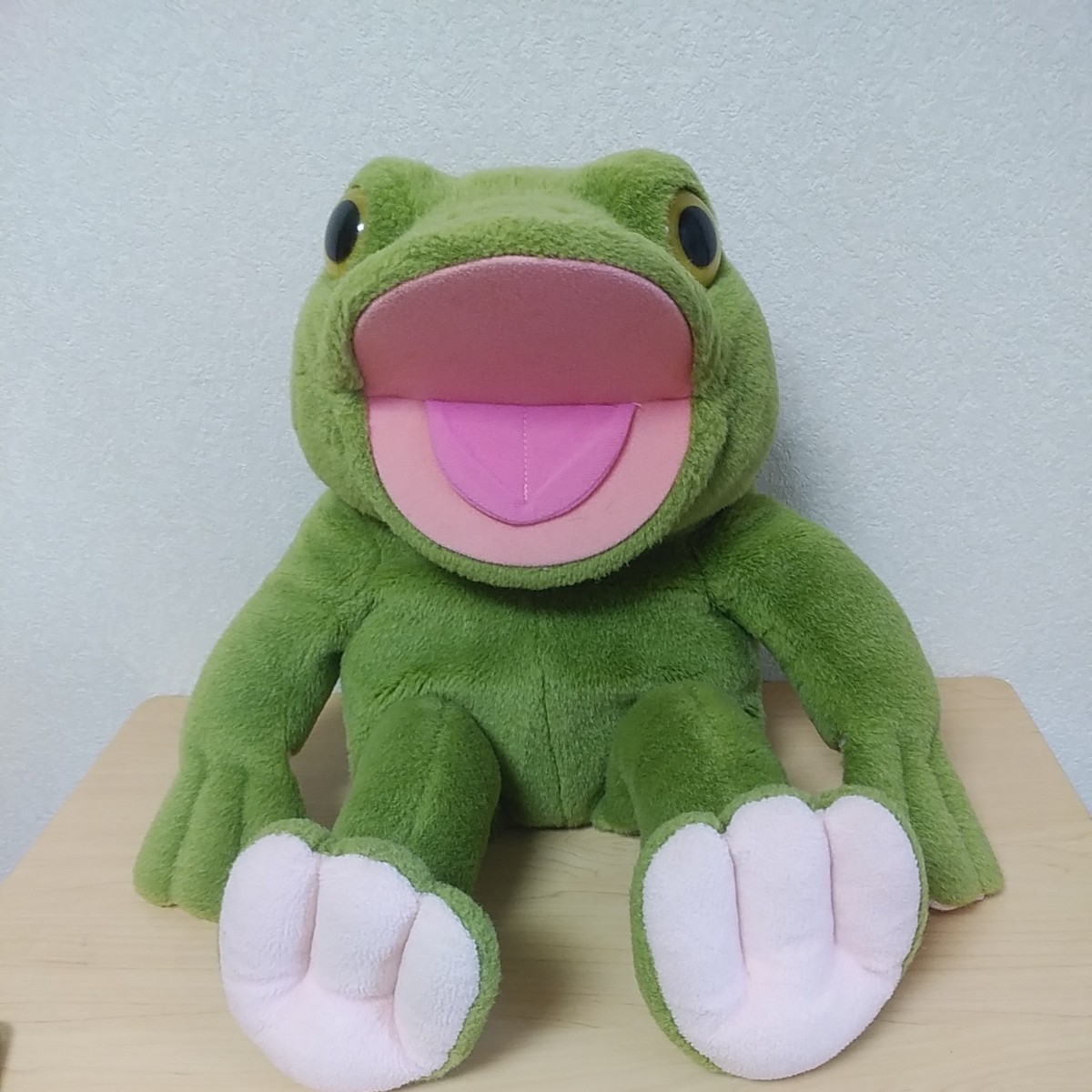 トイザらス カエルのパペット ぬいぐるみ