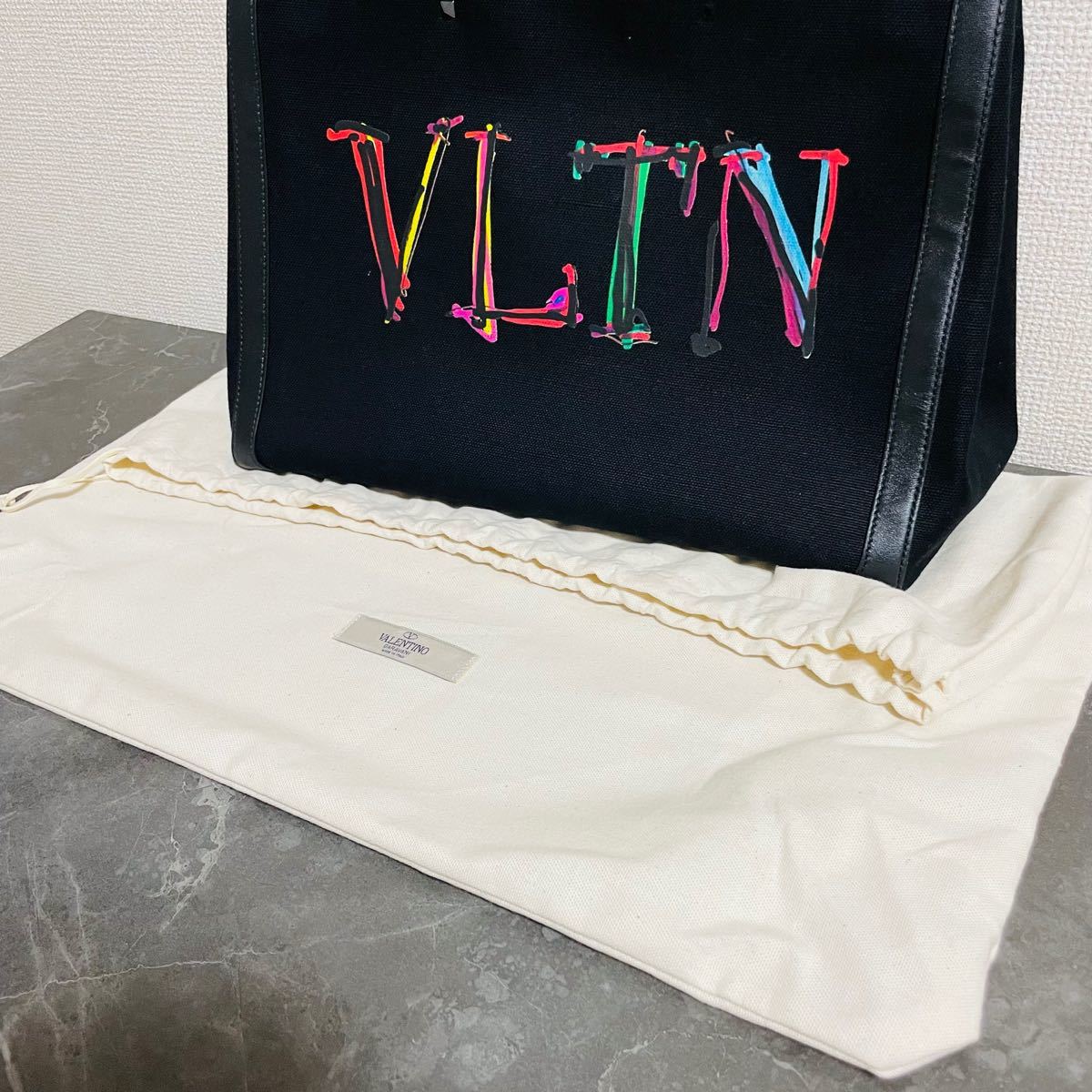 美品 》ヴァレンティノ VLTN トートバッグ バック メンズバック 布袋付