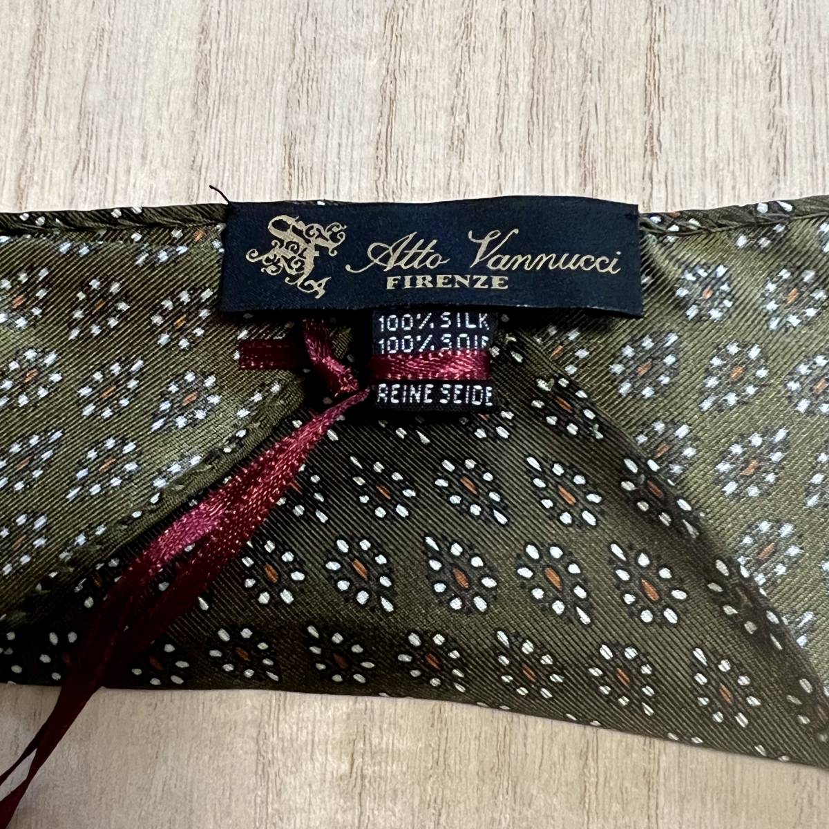 未使用品】Atto Vannucci アット ヴァンヌッチ スカーフ 未使用品】Atto Vannucci アット ヴァンヌッチ スカーフ
