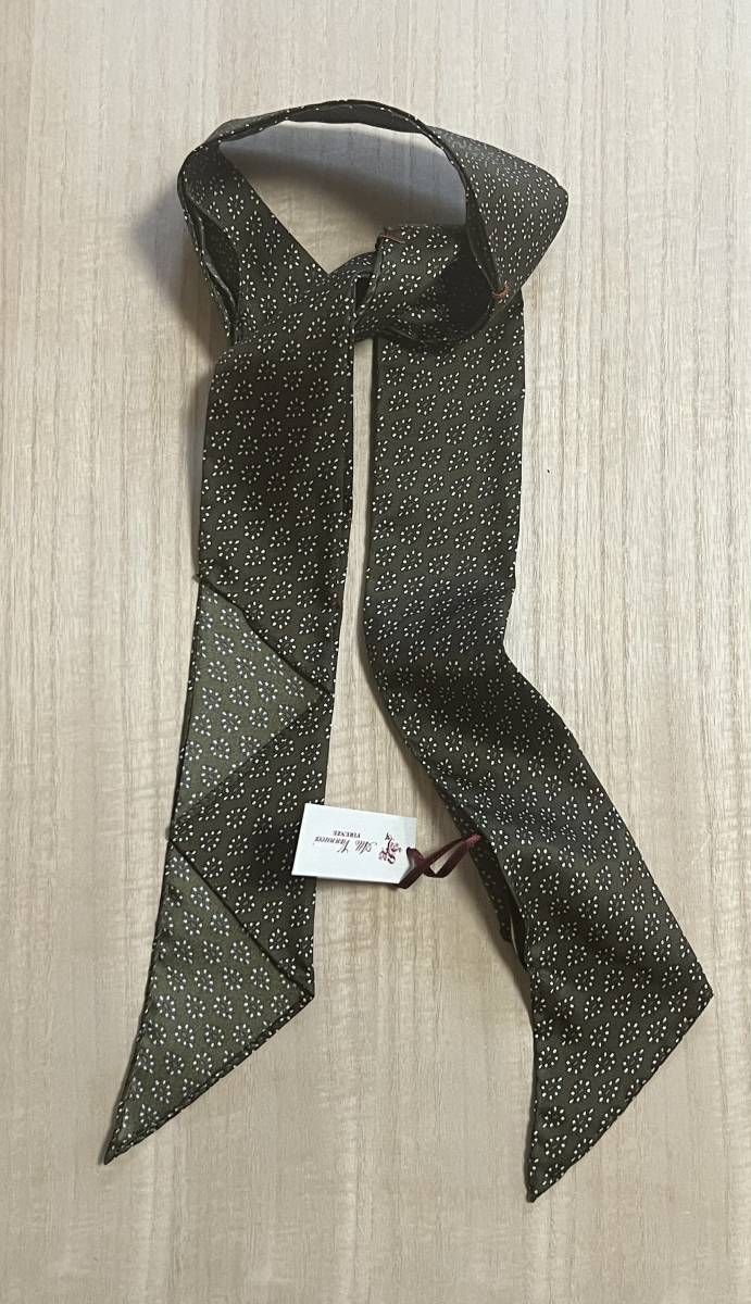 未使用品】Atto Vannucci アット ヴァンヌッチ スカーフ 未使用品】Atto Vannucci アット ヴァンヌッチ スカーフ