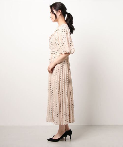 SNIDEL*Sustainable chiffon twist pleat One-piece maxi One-piece Snidel dot pattern beige short sleeves long One-piece beautiful goods 