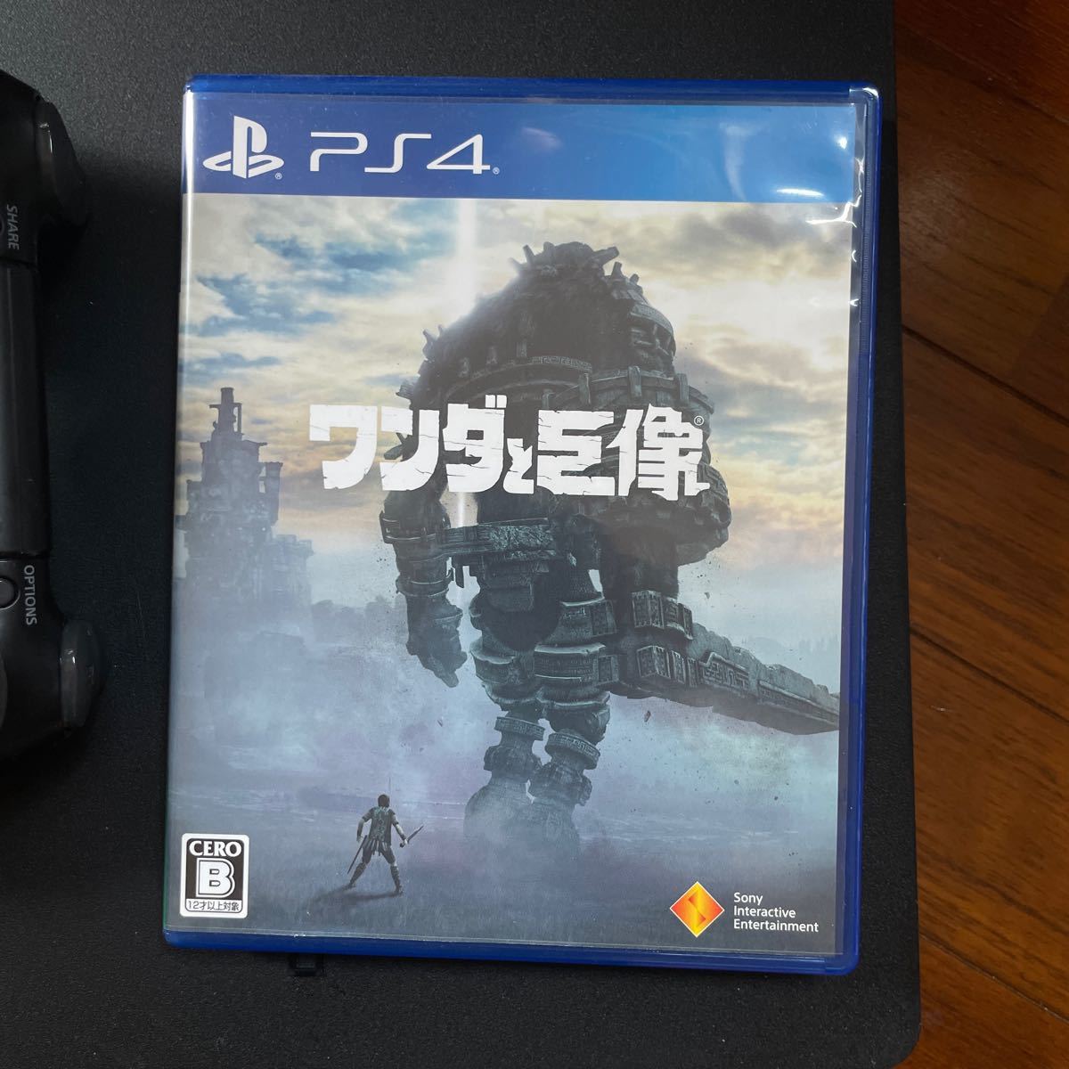 PlayStation4 +純正コントローラー+ソフト4つ付属(Detroit/サイバーパンク/ゴーストオブツシマ/ワンダと巨像)