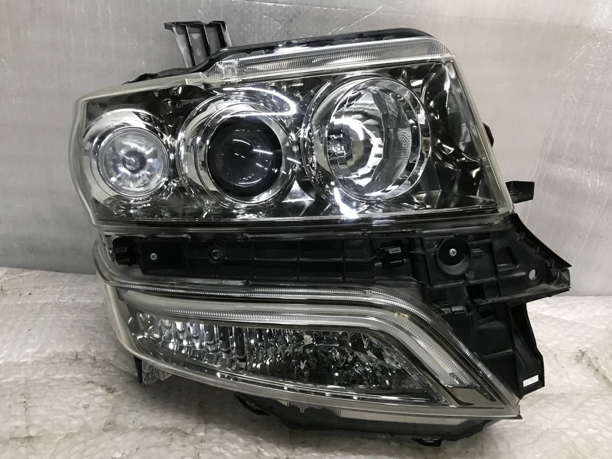  JF1 JF2 N-BOX カスタム エヌボックス 純正 HID ヘッドライト ヘッドランプ KOITO 100-62038 中古_画像1