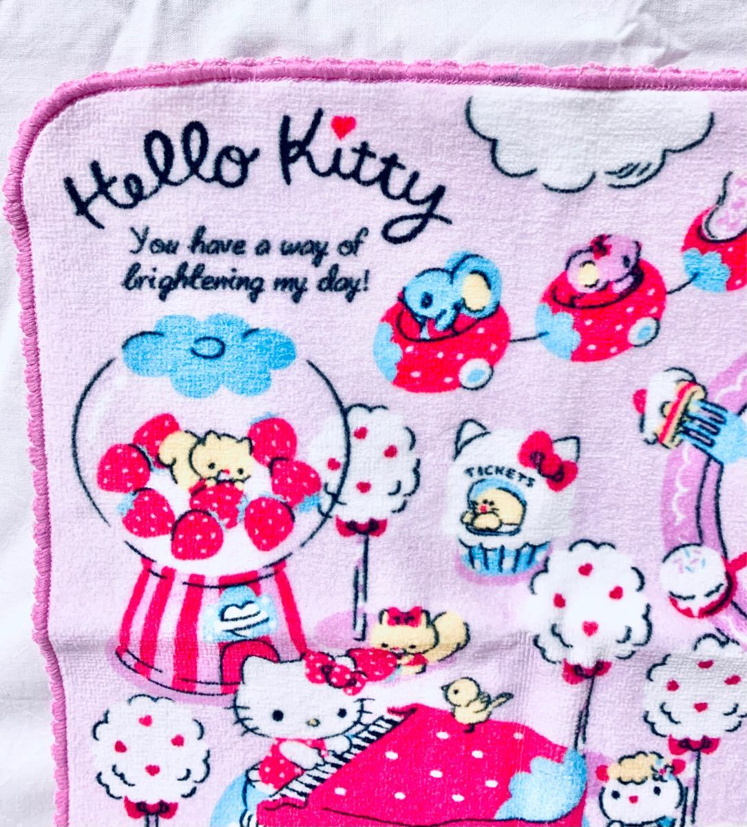 HELLO KITTY ハローキティ ハンドタオル イチゴ ピンク  ミニタオル  タオルハンカチ