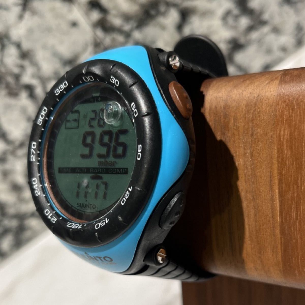 SUUNTO VECTOR 限定 ターコイズ ブルー 中古美品|Yahoo!フリマ SUUNTO VECTOR 限定 ターコイズ ブルー 中古美品|Yahoo!フリマ