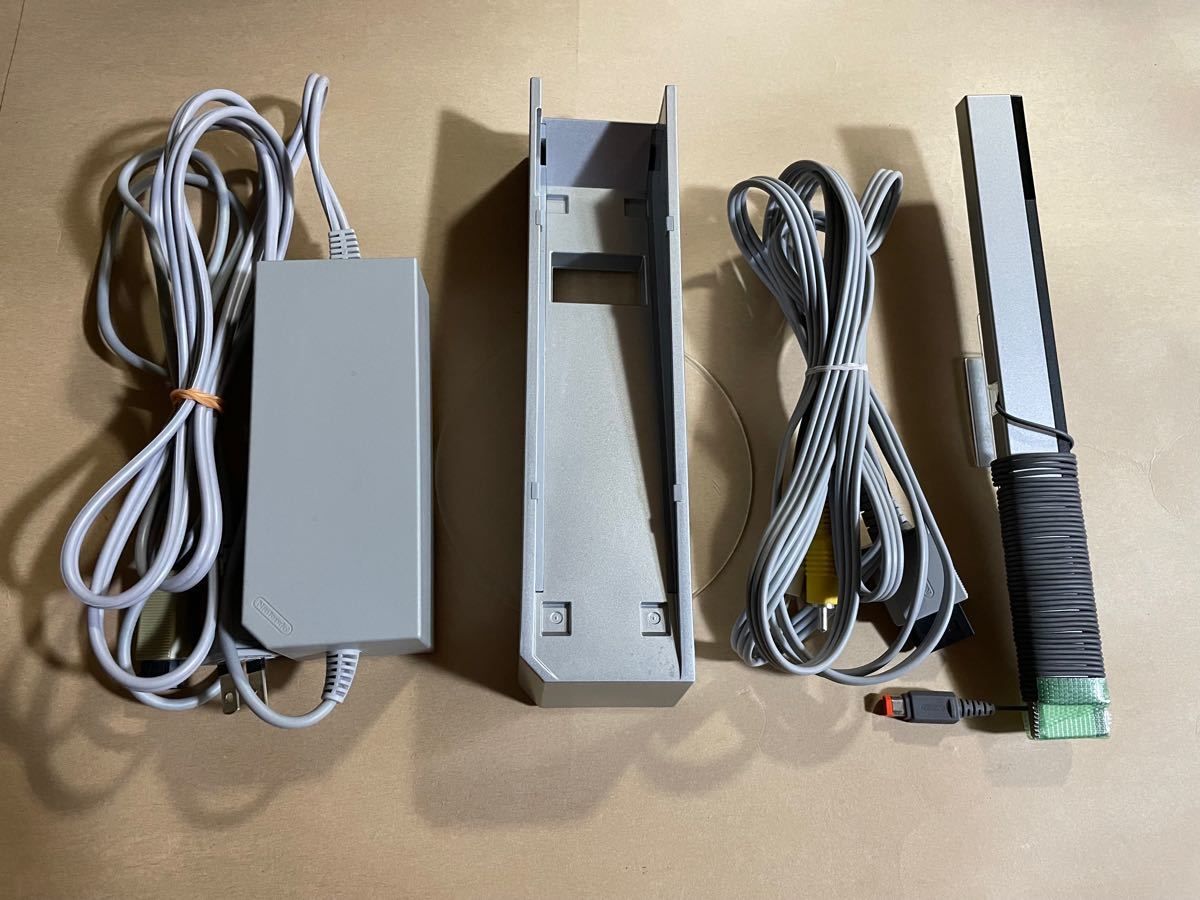 任天堂Wii ACアダプター　センサーバー　AVケーブル 本体用スタンド　まとめ売り