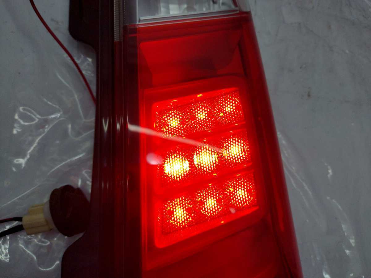 MH34S ワゴンR 右 テールランプ 運転席側 LED 点灯確認OK 35603-72M0 レンズ ライト MJ34S AZワゴン 34系 ② A1_画像2
