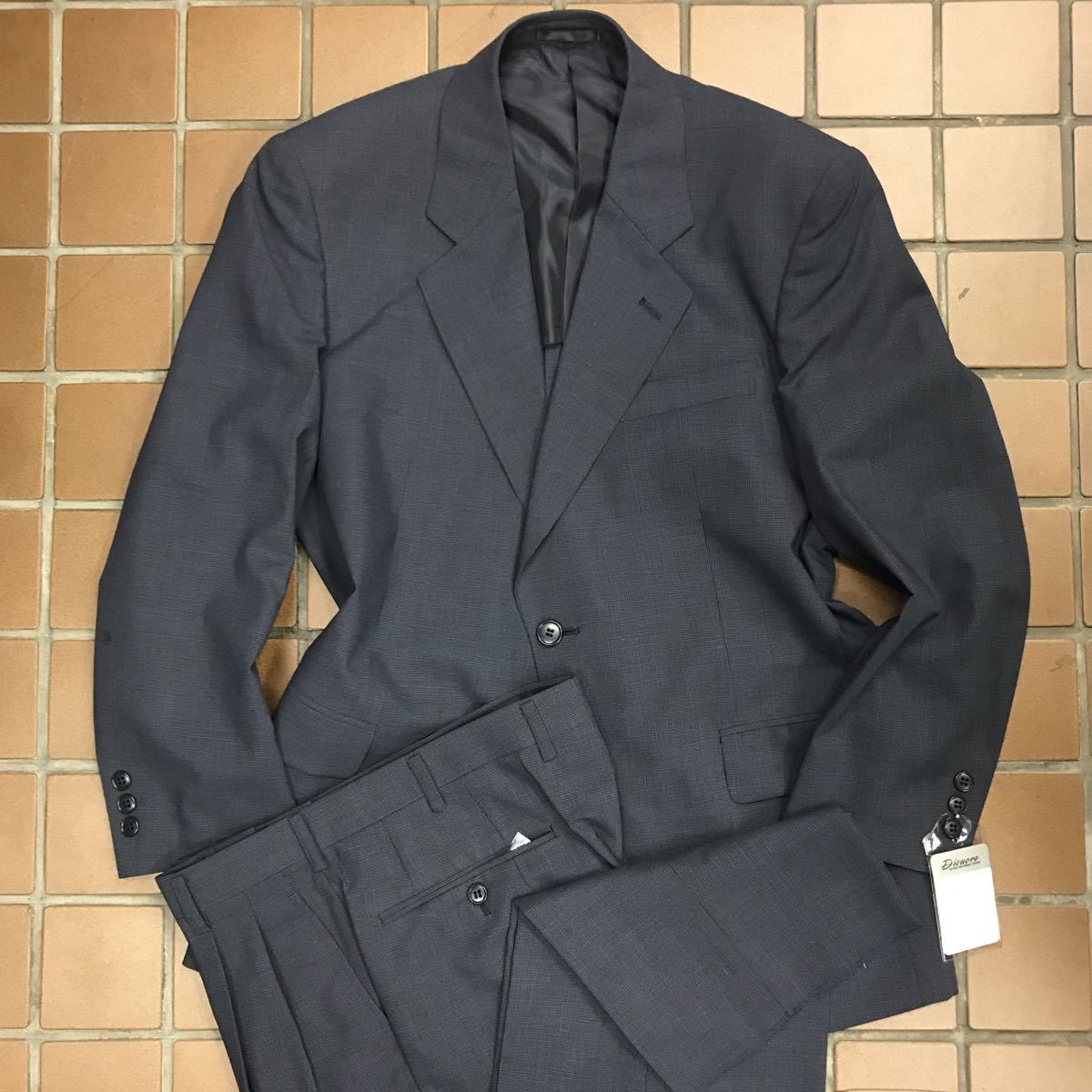 【新品】紳士服 背広 メンズスーツ セットアップ/未使用 激安/AB4 サイズM/紺 ネービーブルー/センターベンツ 2タック 春夏_画像1