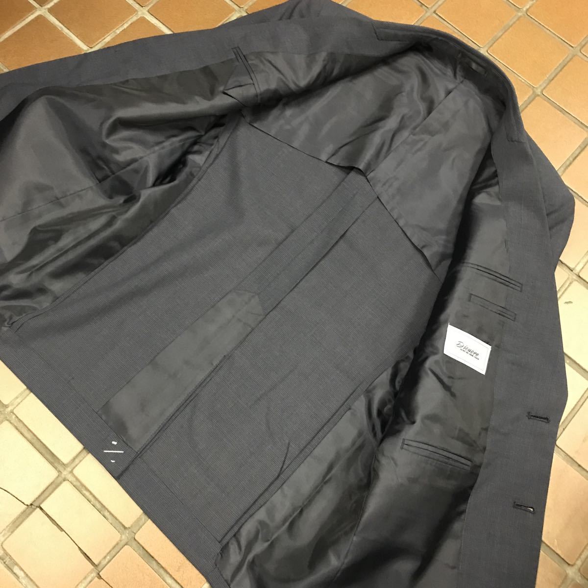 【新品】紳士服 背広 メンズスーツ セットアップ/未使用 激安/AB4 サイズM/紺 ネービーブルー/センターベンツ 2タック 春夏_画像4