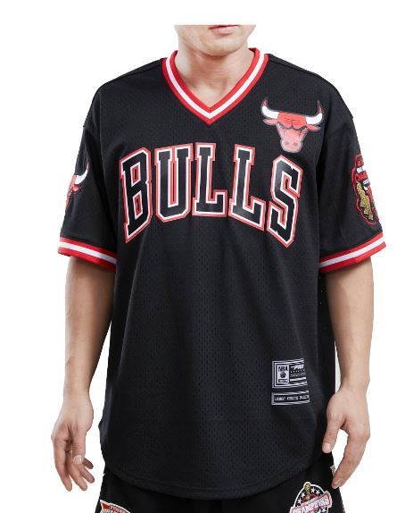BG1)PRO STANDARD Chicago Bulls VネックジャージTシャツ/黒/2XL/シカゴ・ブルズ/HIPHOP/NBA_画像1