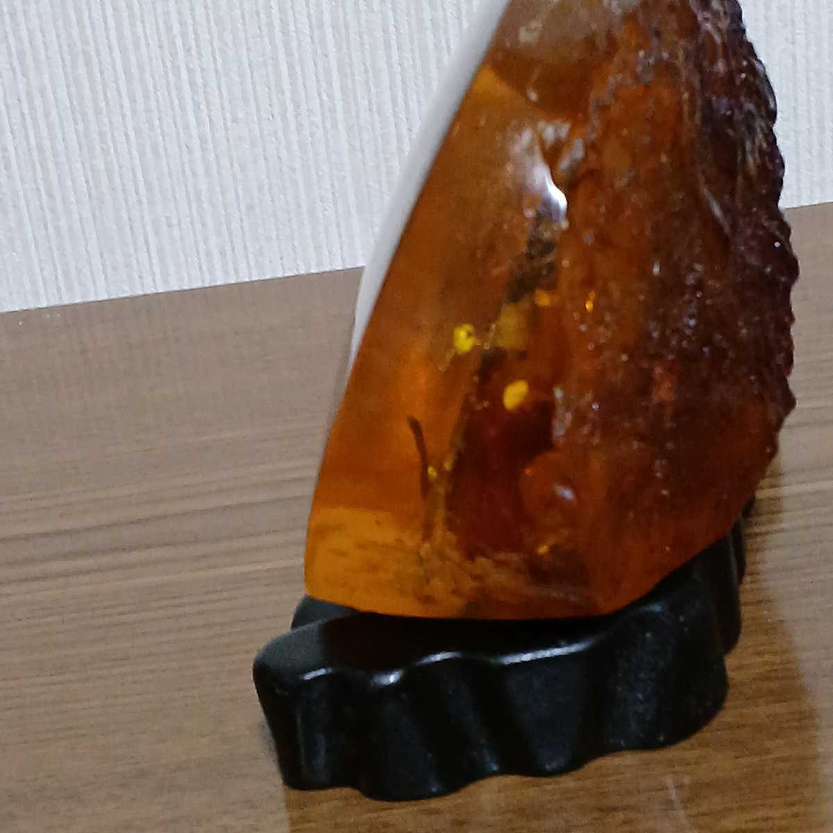 鑑賞石 琥珀風 虫入り 置物 台座付き アンティーク 鑑賞石 琥珀風 虫入り 置物 台座付き アンティーク