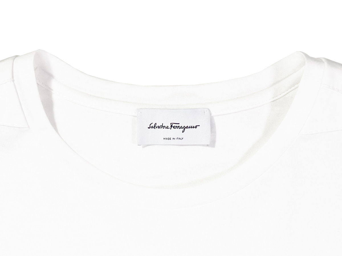 I941.. SALVATORE FERRAGAMO サルバトーレ フェラガモ Tシャツ ロゴ イタリア製 メンズ 男 新品 ★ ホワイト_画像5