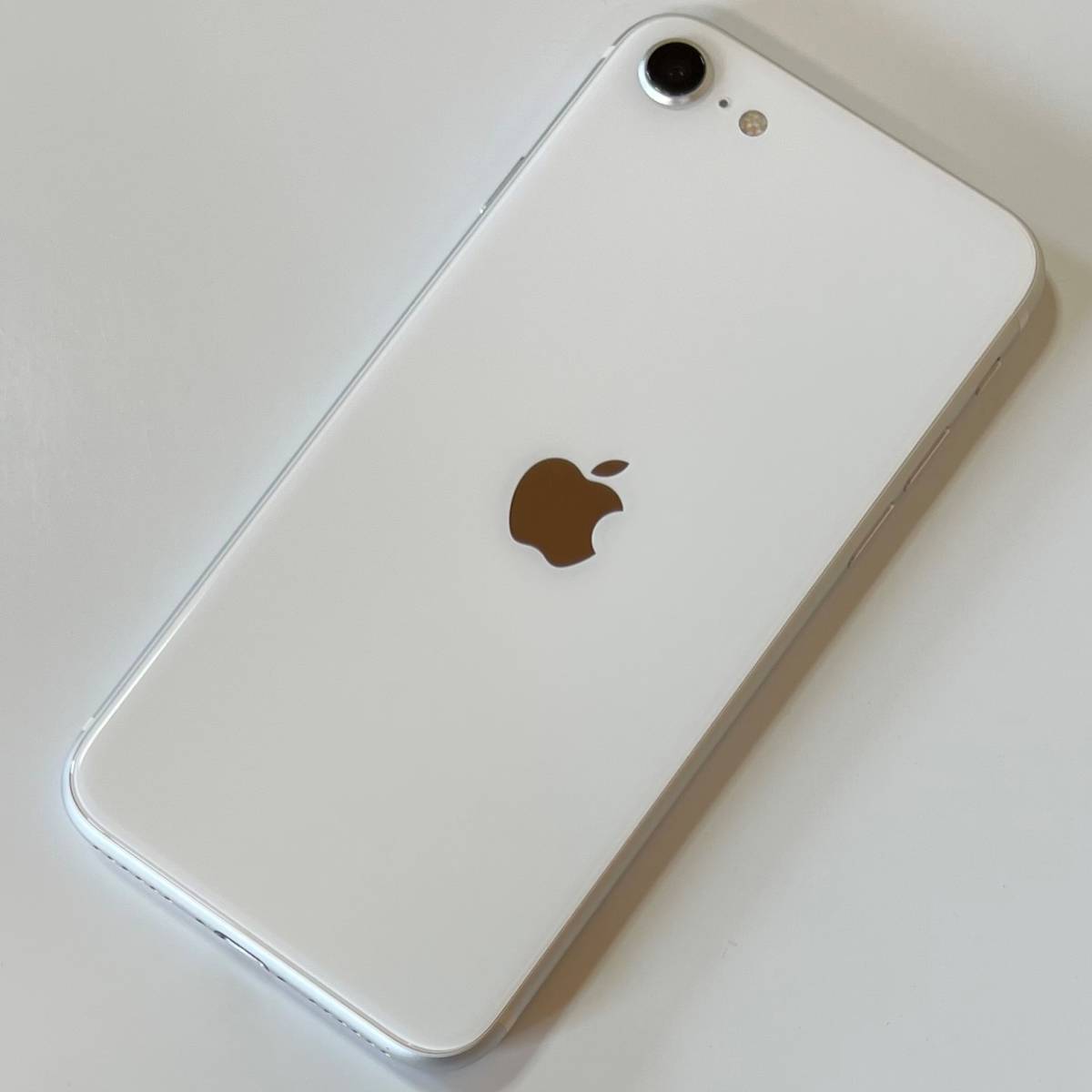 iPhone SE 第2世代 MHGQ3J 64GB A ホワイト A2296 - 通販