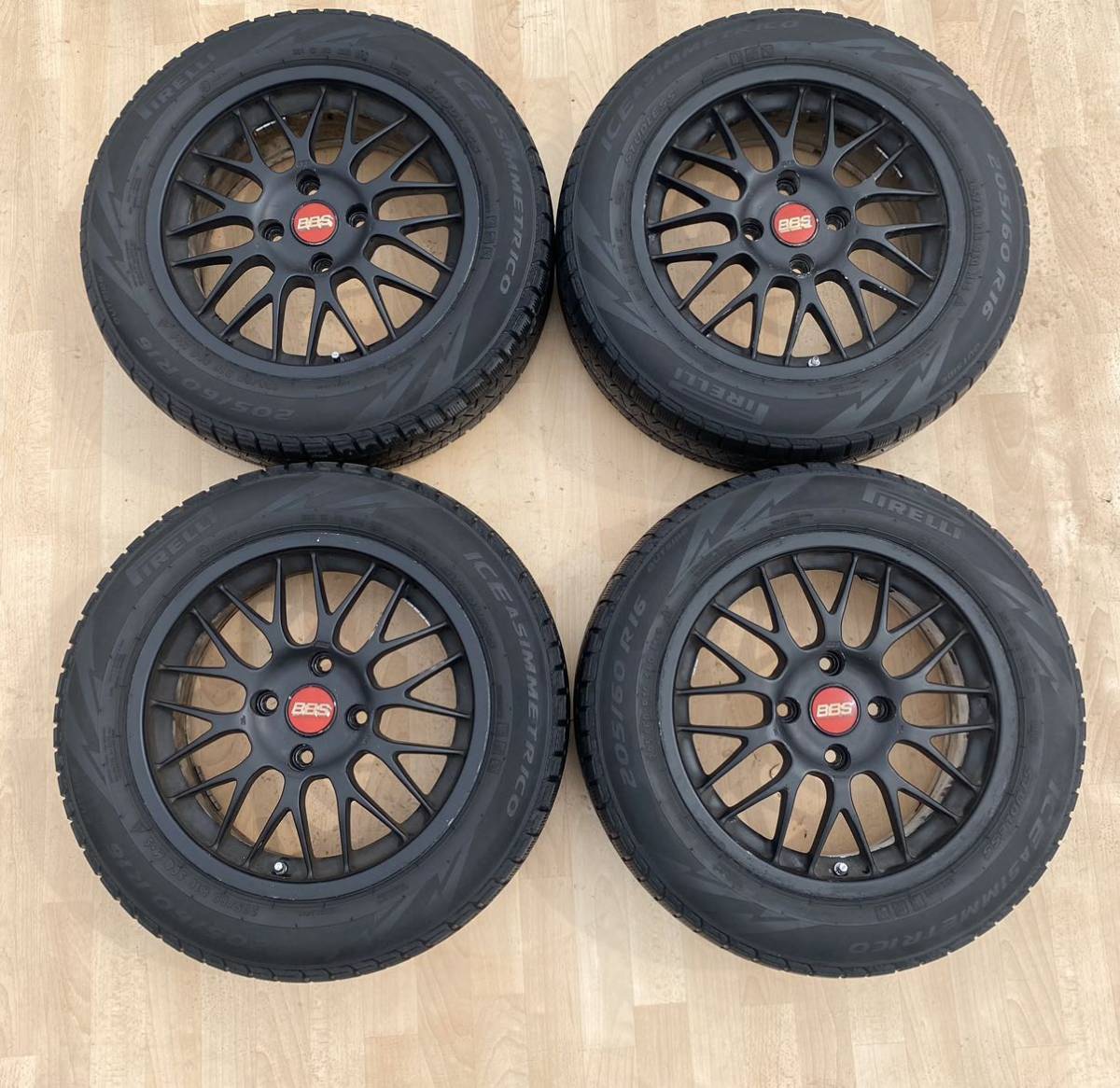 Yahoo!オークション - BBS 鍛造 アルミホイール 4本セット Yahoo!オークション - BBS 鍛造 アルミホイール 4本セット