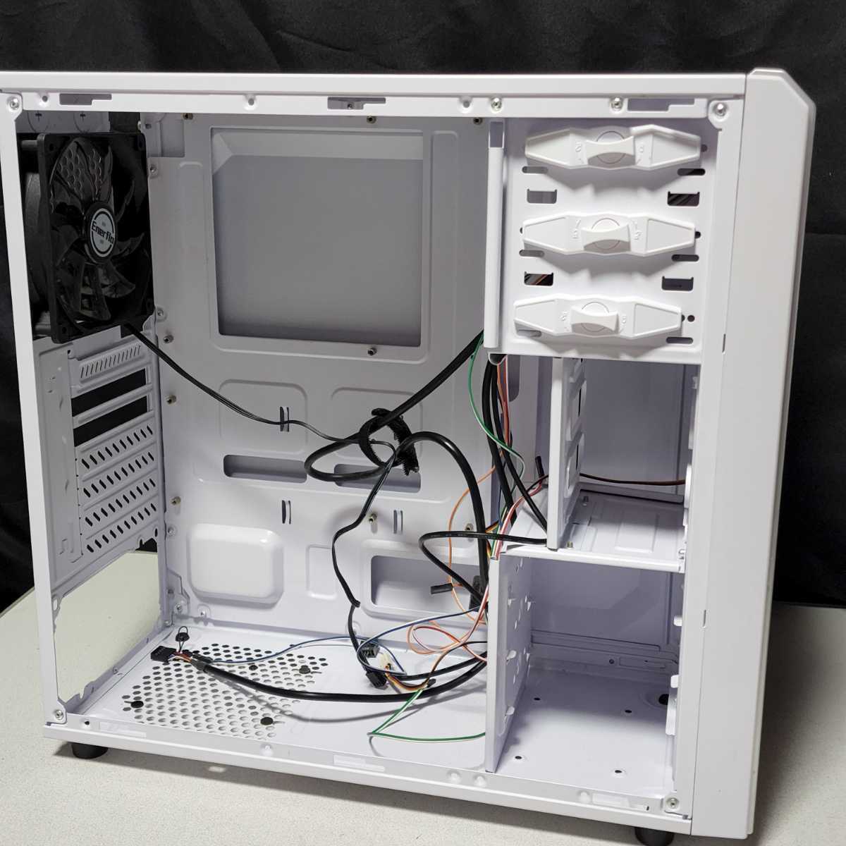 ENERMAX Fulmo Q ECA3360W-ST(U3) ミドルタワー型PCケース(ATX ENERMAX Fulmo Q ECA3360W-ST(U3) ミドルタワー型PCケース(ATX