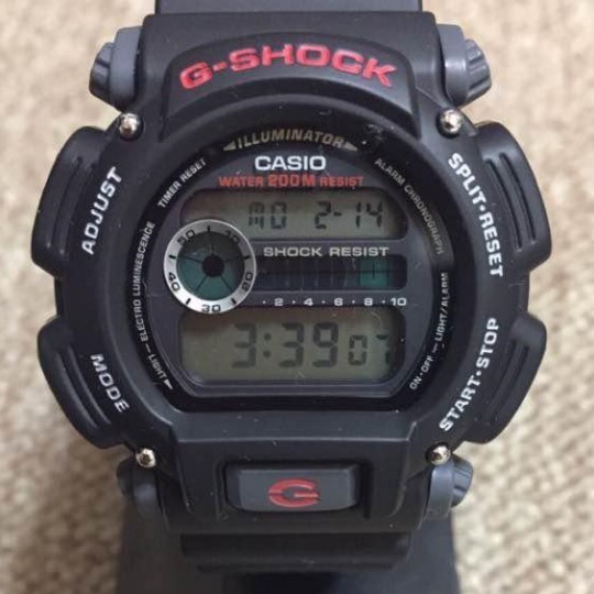 【カシオ】CASIO 海外モデル 日本未発売 新品 メンズ腕時計 DW-9052-1V 腕時計 Gショック （G-SHOCK） 未使用品 並行輸入品 逆輸入品 b