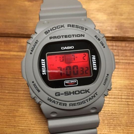 【カシオ】 ジーショック Sneaker Freaker STANCE コラボレーションモデル 新品 腕時計 未使用品 DW-5700SF-1JR 男性 グレー CASIO メンズ