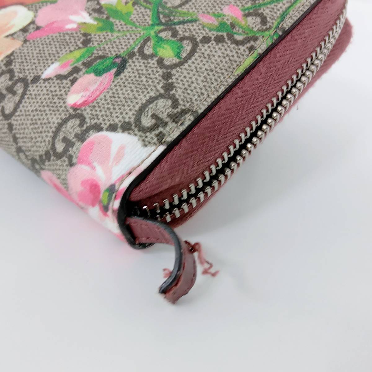 箱有】GUCCI グッチ GGブルームス 410076 2184 長財布 GGスプリーム
