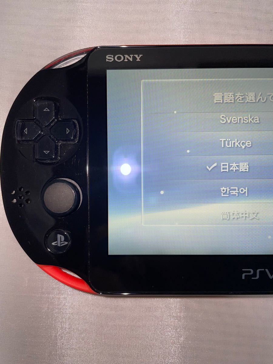 PlayStation Vita PCH-2000 ブラック/レッド