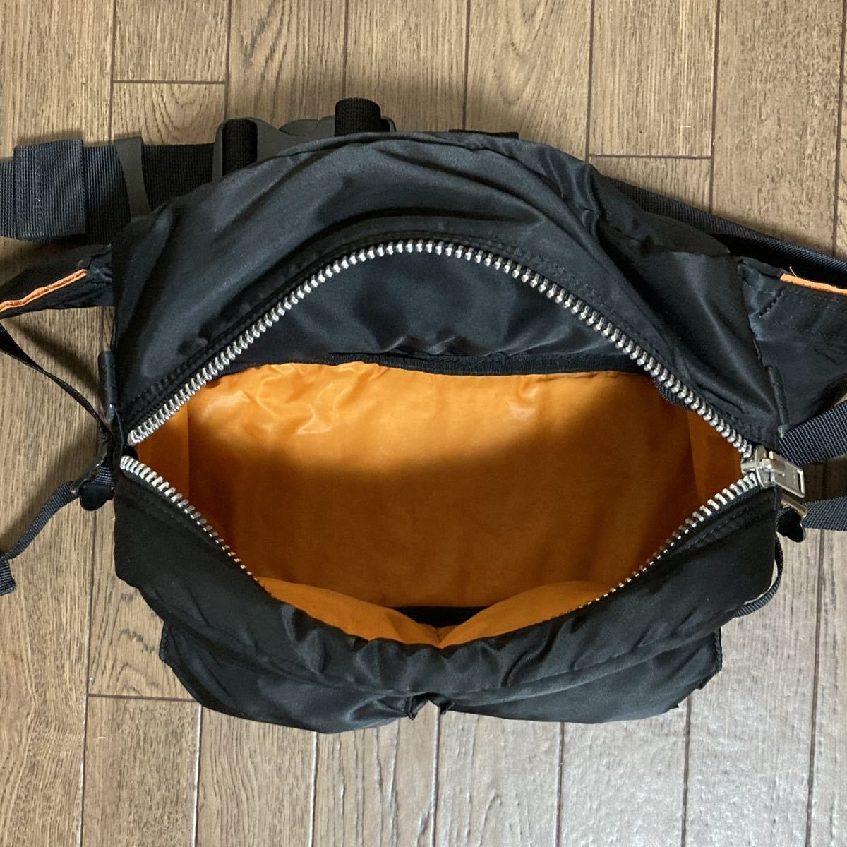 美品 PORTER ポーター 吉田カバン タンカー ボディーバッグ 美品 PORTER ポーター 吉田カバン タンカー ボディーバッグ