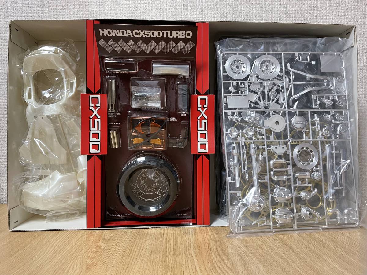 タミヤ 1/6 HONDA CX500TURBO 2